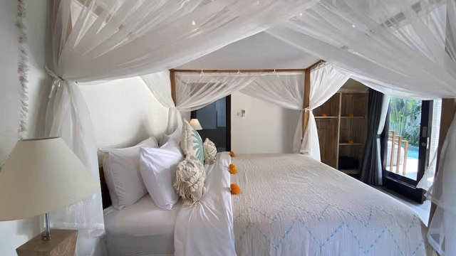 Deluxe Room View Garden and Pool