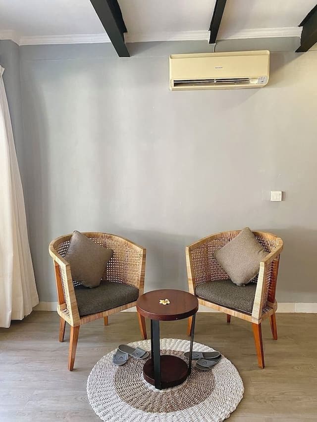 Double Room, 1 Queen Bed, Pool View