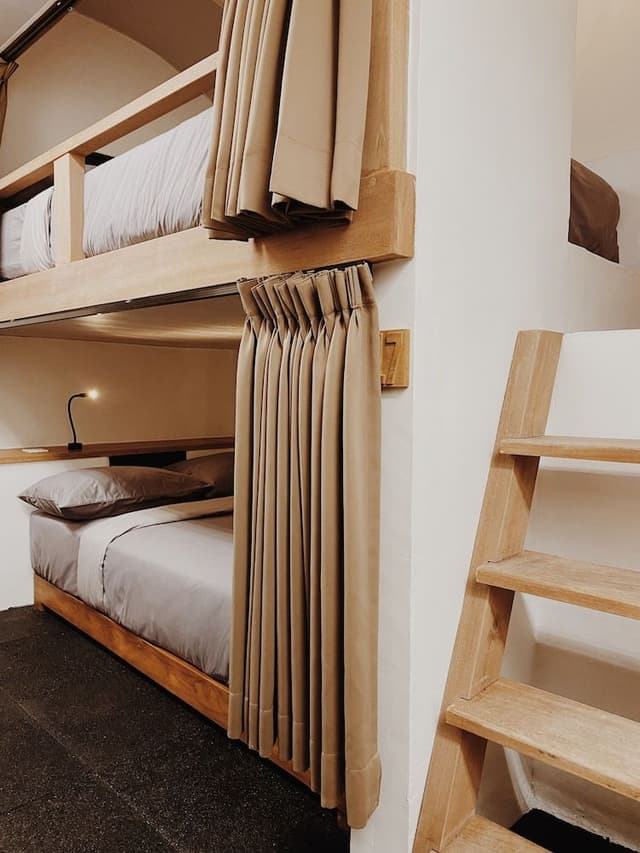 Shared Dormitory, Mixed Dorm, No Windows