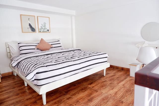 Basic Studio, 1 King Bed