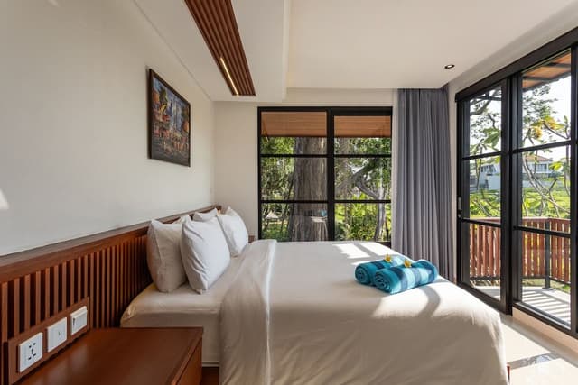 Deluxe Paripadi with Balcony