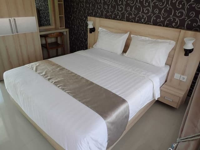 Deluxe Double Room, 1 Bedroom, Accessible, Smoking