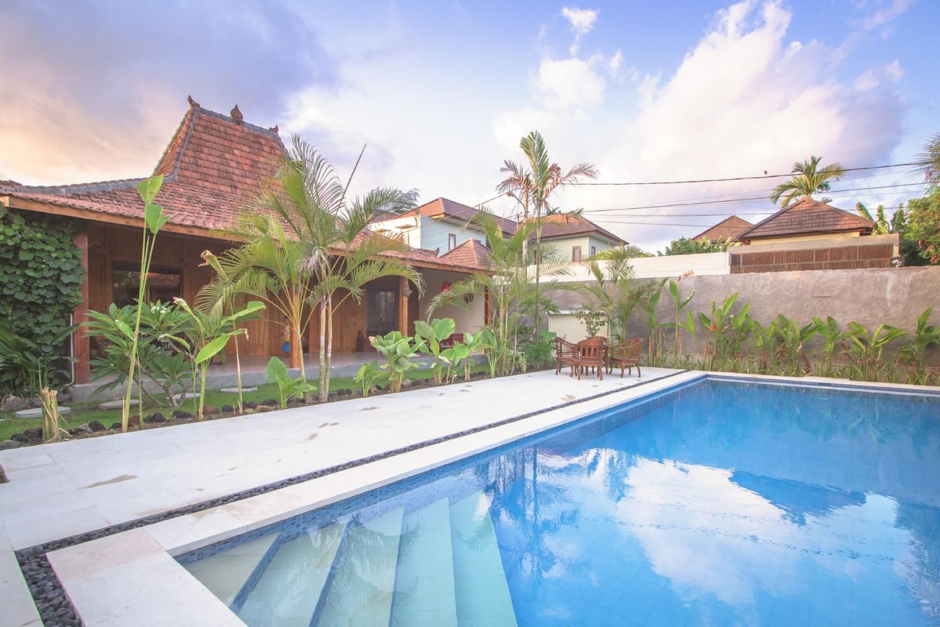 Villa Red Gong