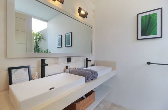 Exclusive Villa, 3 Bedrooms, Private Pool, Beachside
