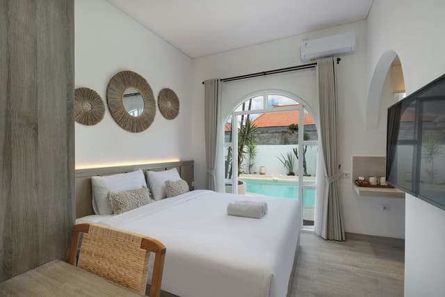 Studio, Pool View