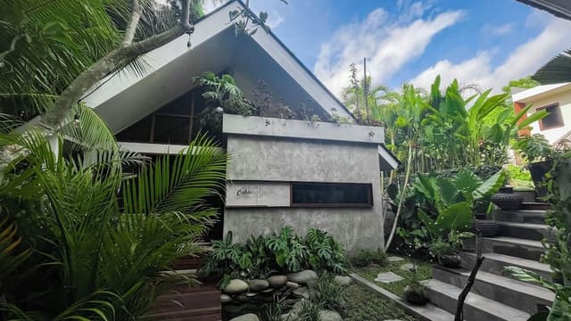 Cabin, Garden View