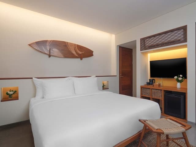 Double Room, Poolside (Tropical)