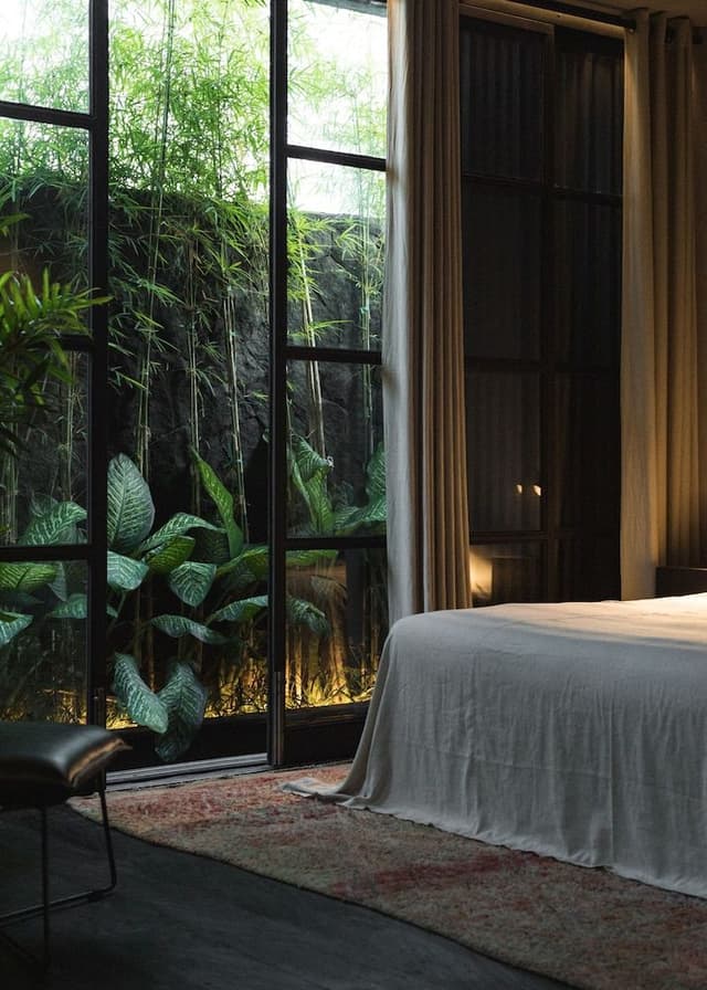Room, Poolside (Pool Side)