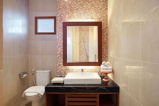 Suite, Pool Access