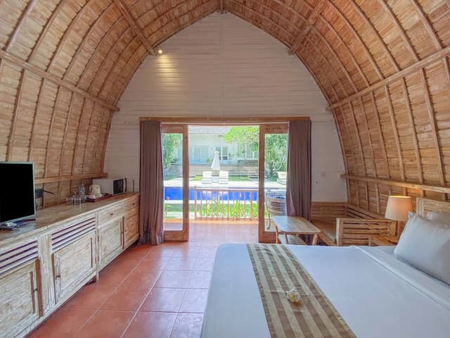 One Bedroom Bungalow with Pool View