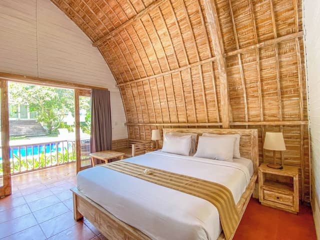 One Bedroom Bungalow with Pool View