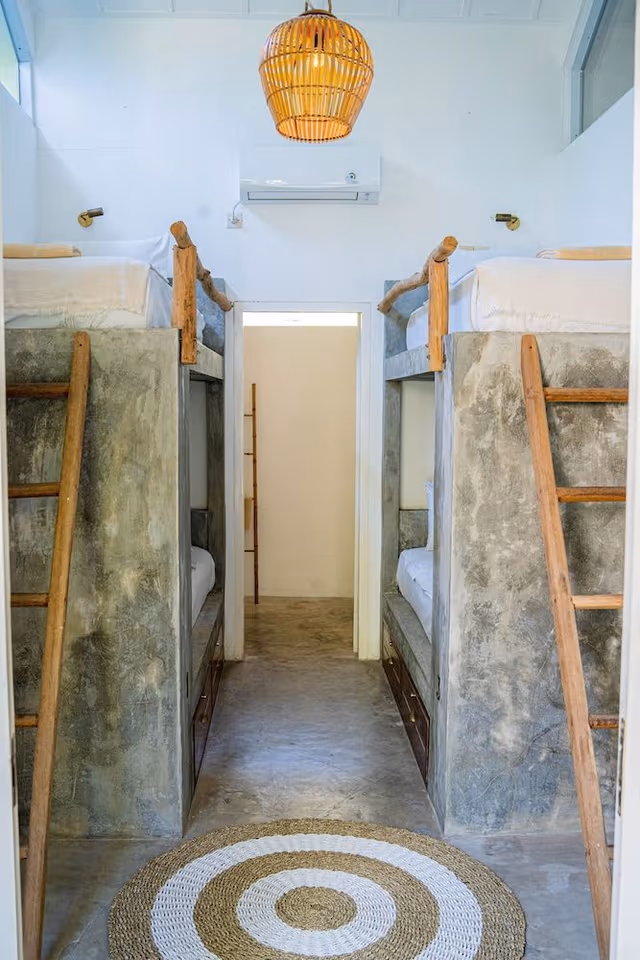 Standard Shared Dormitory, Women only