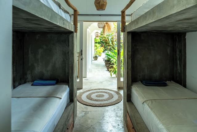 Standard Shared Dormitory, Women only