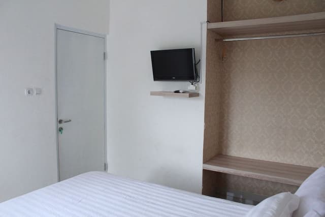 Basic Single Room, 1 Bedroom (With Balcony)
