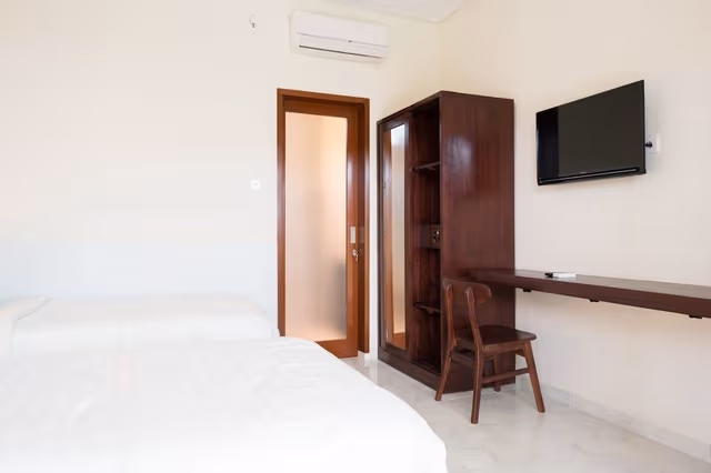 Standard Twin Room