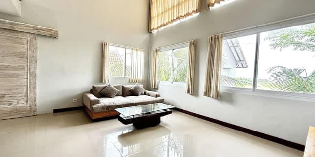 Studio Suite, Balcony