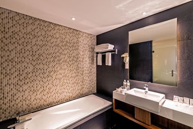 Infinity Suite Room