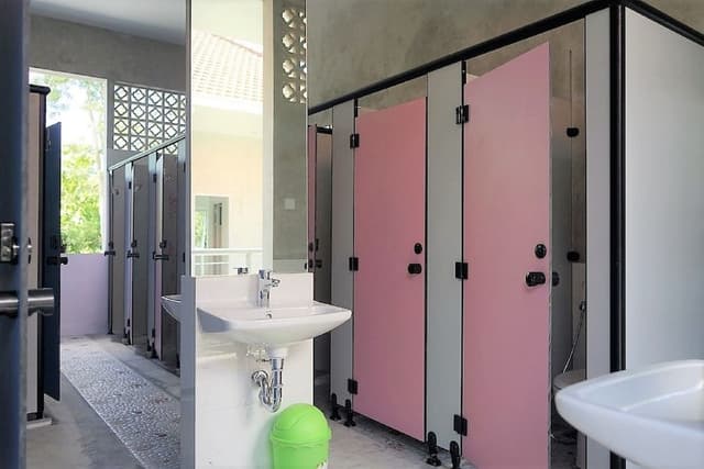 Shared Dormitory, Women only