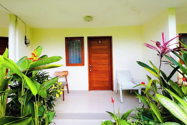 Deluxe Room, Pool View