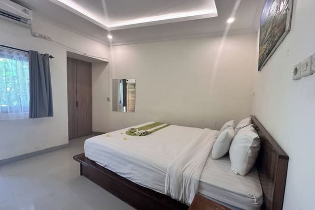 Superior Room, Pool View