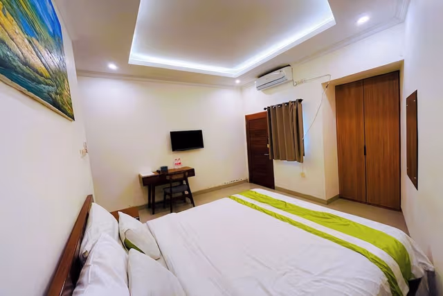 Superior Room, Pool View