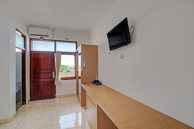 Standard Double Room with City View