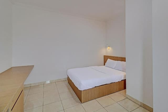 Standard Double Room with City View
