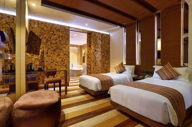 Deluxe Suite