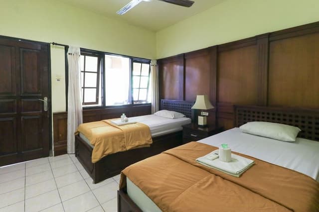 Standard Twin Room