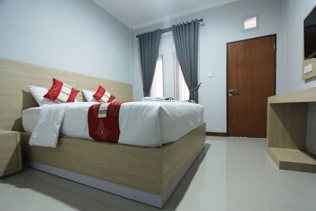 Economy Double or Twin Room