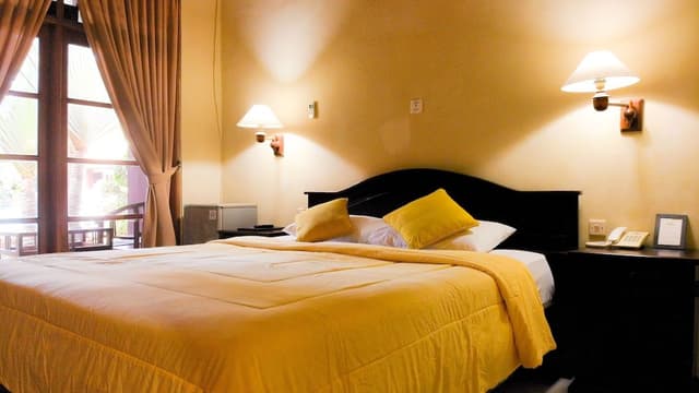 Deluxe Double Room, Pool View