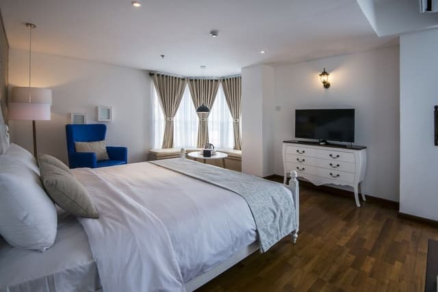 Grand Victorian Room