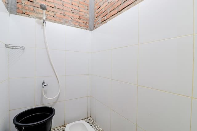 Male Dorm Shared Bathroom