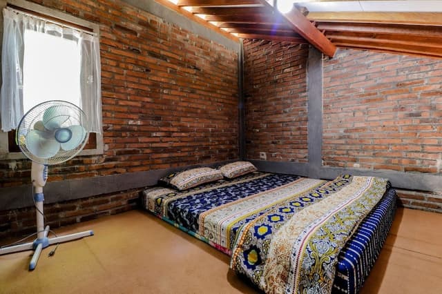 Male Dorm Shared Bathroom