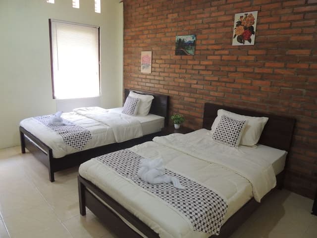 Superior Twin Room with AC