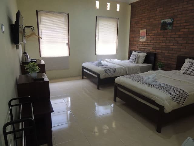 Superior Twin Room with AC