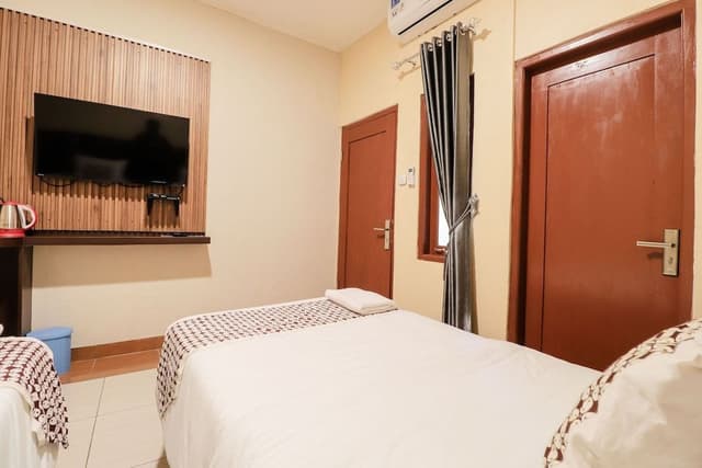 Superior AC Twin Room