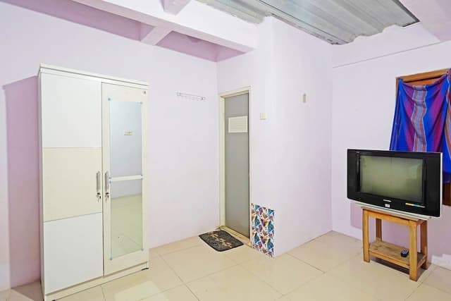 Basic Single Room
