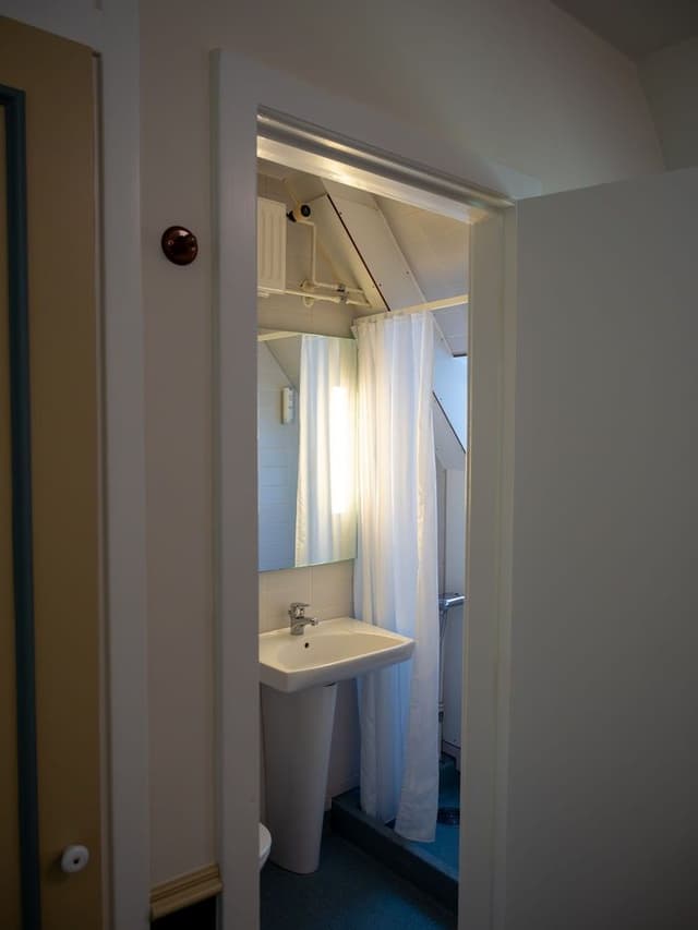 Basic Single Room