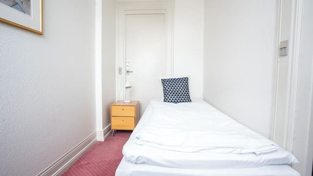 Basic Apartment