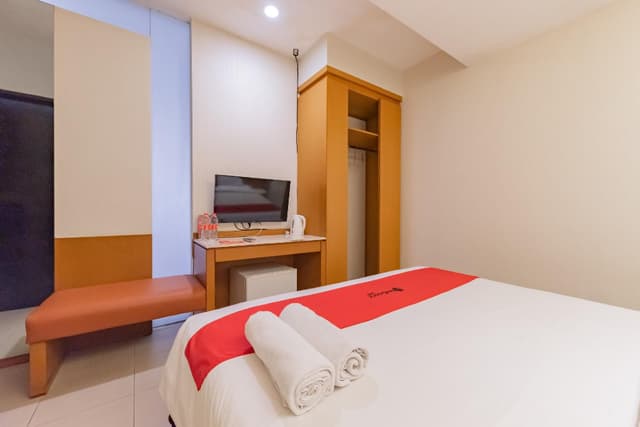 RedDoorz Room