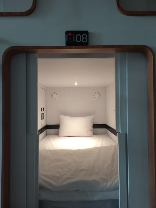 Standard Single Room, Mixed Dorm, Non Smoking