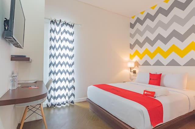 RedDoorz Room