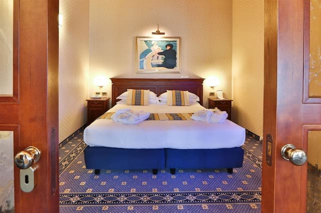 Suite, 1 King Bed