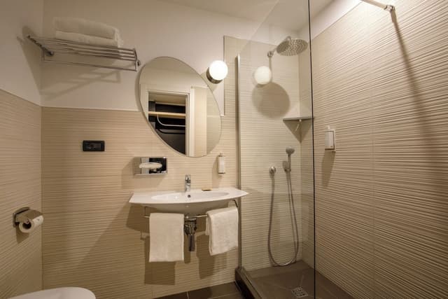Superior Room, 1 King Bed
