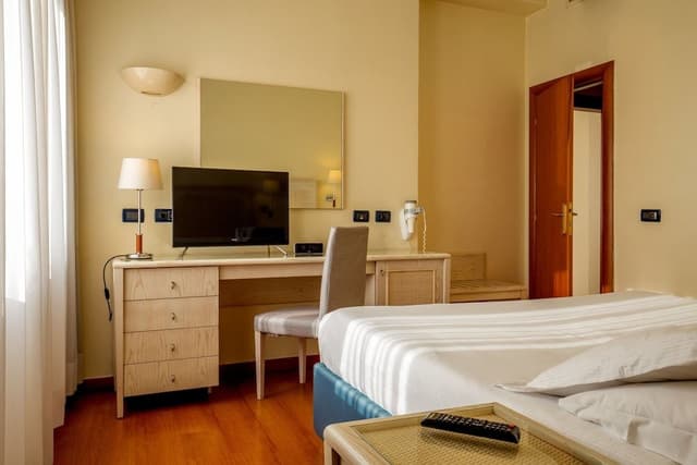Superior Room, 1 King Bed
