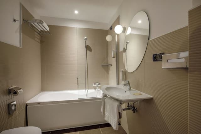 Superior Room, 1 King Bed