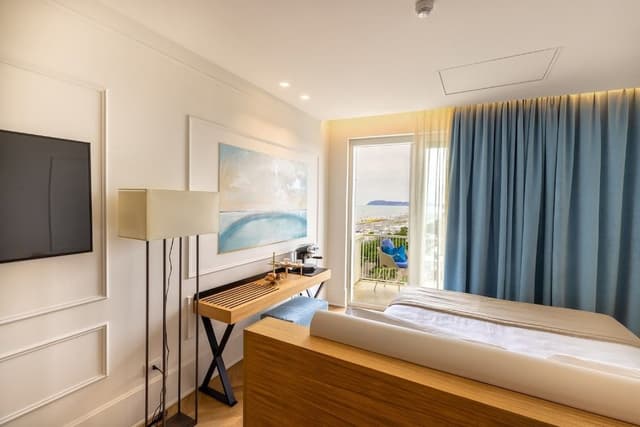 Executive Double Room, Partial Sea View