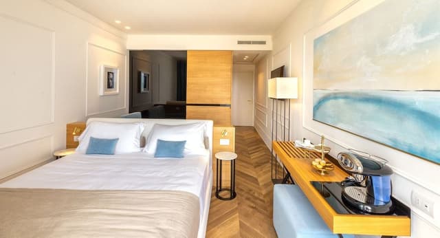Executive Double Room, Partial Sea View