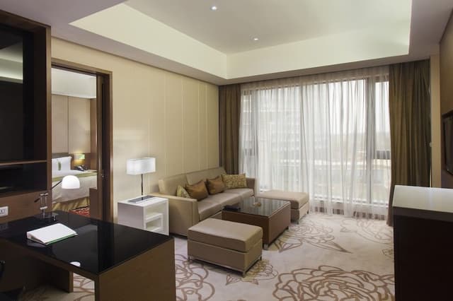 Suite, 1 Bedroom (High Floor)